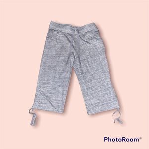 Bobbie Brooks size XL grey capri pants